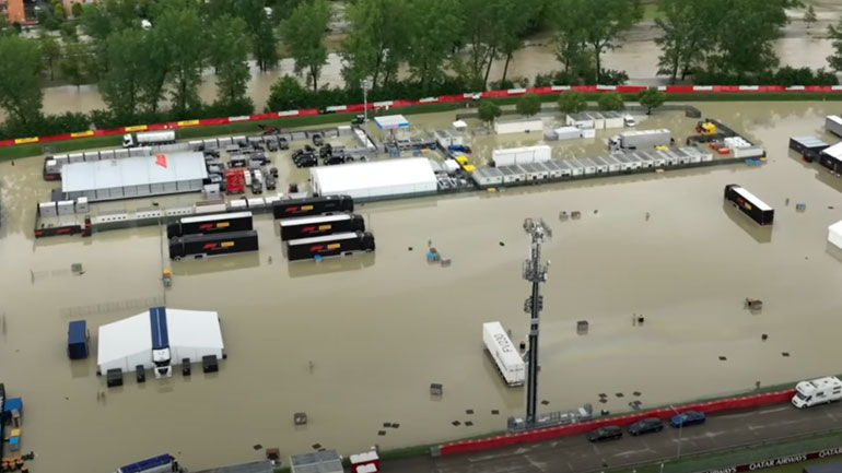 Απίστευτες εικόνες από την πλημμυρισμένη πίστα της Imola 