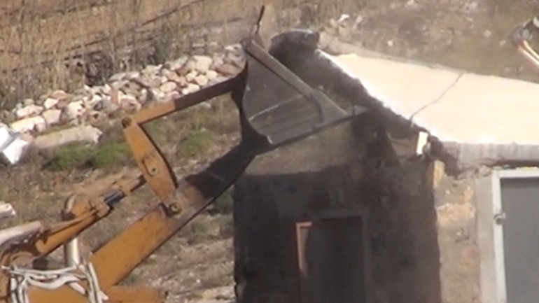 Επιχείρηση κατεδάφισης αυθαιρέτου στην παραλία Μερσίνη της Μυκόνου