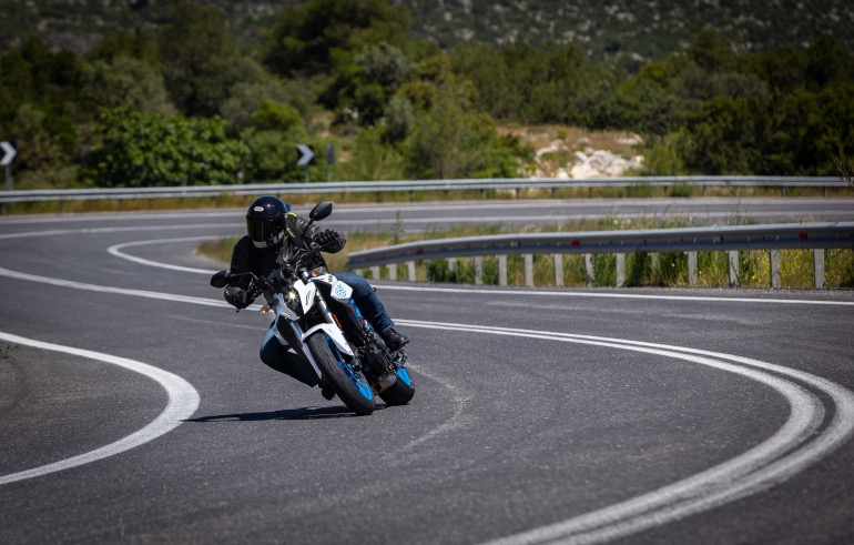 Μας άρεσε ο τρόπος που στρίβει η GSX-8S