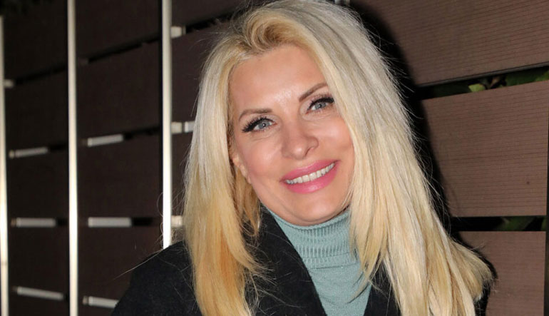 Ο χιουμοριστικός διάλογος της Ελένης Μενεγάκη με την 8χρονη κόρη της για τις εκλογές