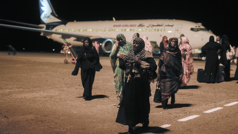 Πάνω από 1 εκατομμύριο οι εκτοπισμένοι λόγω της κρίσης στο Σουδάν Πάνω από 1 εκατομμύριο οι εκτοπισμένοι λόγω της κρίσης στο Σουδάν