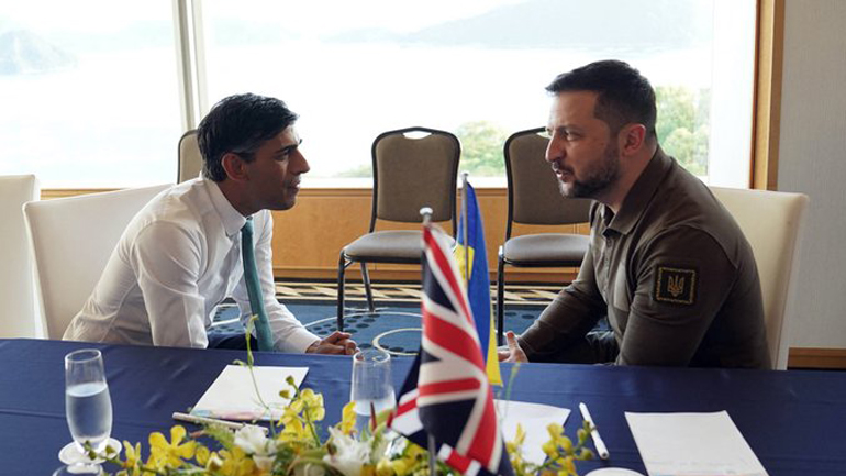 G7: Ο Ζελένσκι συναντήθηκε με τον Σούνακ στο περιθώριο της συνόδου κορυφής