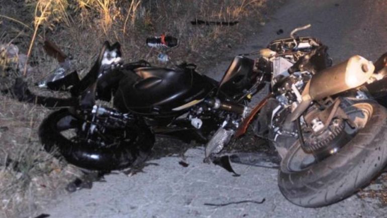 Φθιώτιδα: Μηχανή έπεσε σε κολόνα φωτισμού – Σοβαρά τραυματισμένος ο οδηγός της