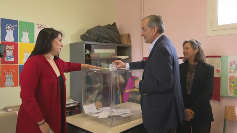 Εκλογές 2023: Στην Πύλο ψήφισε ο Αντώνης Σαμαράς