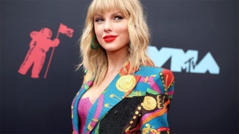 Η Τέιλορ Σουίφτ λέει ότι ποτέ δεν ήταν τόσο ευτυχισμένη: «Nιώθω ότι τελικά η ζωή μου έχει νόημα»