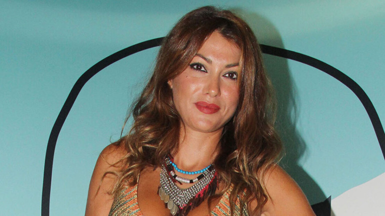 Eκλογές 2023 – Κλέλια Ρένεση: «Αφήστε τις βαλίτσες, δεν αφήνουμε τη χώρα στα νύχια τους» Eκλογές 2023 – Κλέλια Ρένεση: «Αφήστε τις βαλίτσες, δεν αφήνουμε τη χώρα στα νύχια τους»