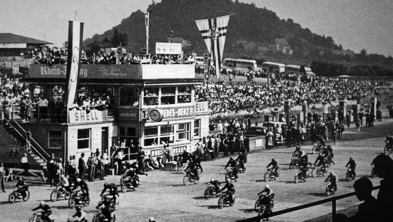 Ο πρώτος Αγώνας Μοτοσυκλέτας έγινε το 1947, 20 χρόνια μετά το άνοιγμα της πίστας