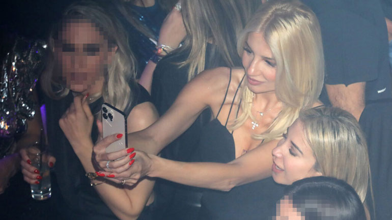 Φαίη Σκορδά: Με sexy εμφάνιση σε νυχτερινό κέντρο στην Αθήνα