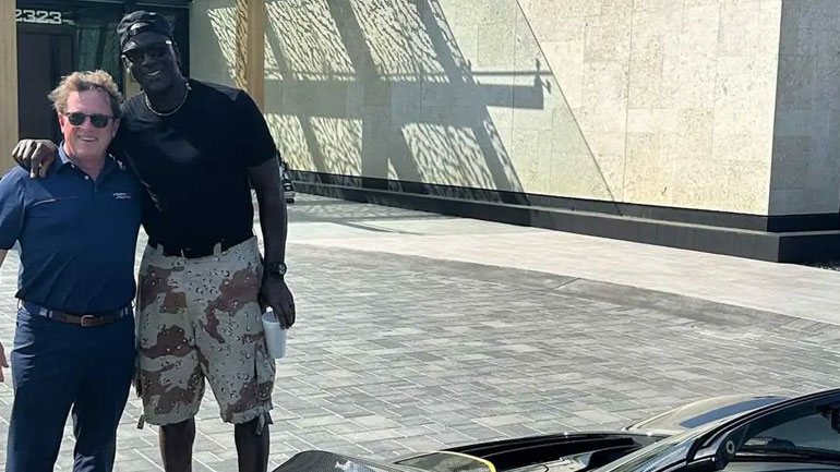 Το απίστευτο αυτοκίνητο που αγόρασε ο καλύτερος μπασκετμπολίστας όλων των εποχών