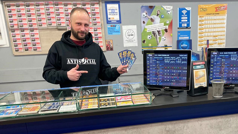 ΣΚΡΑΤΣ «5 ΧΡΟΝΙΑ ΤΥΧΗ»: Σε κατάστημα ΟΠΑΠ στη Θεσσαλονίκη ο μεγάλος τυχερός που κέρδισε 110.000 ευρώ κάθε χρόνο για τα επόμενα πέντε έτη