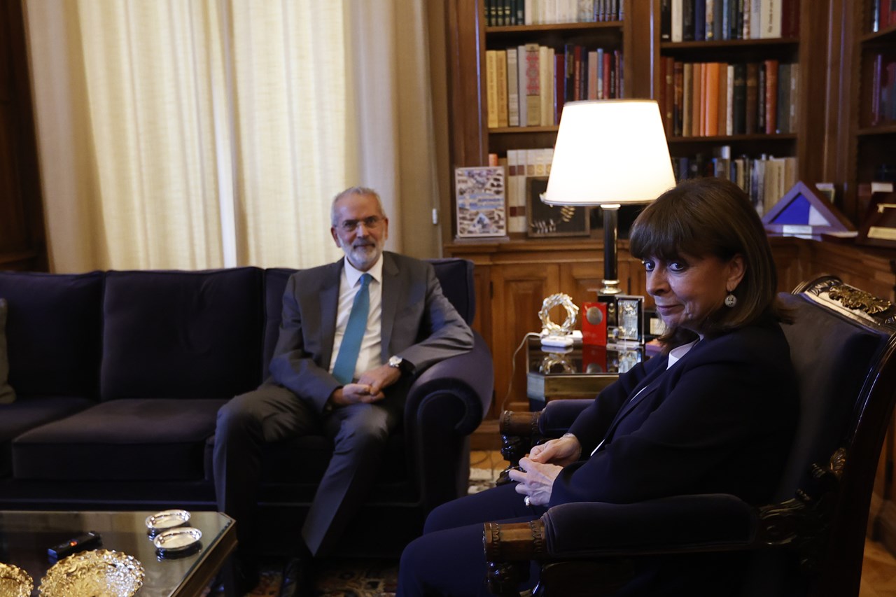 Συνάντηση της κα Σακελλαροπούλου με τον Ιωάννη Σαρμά