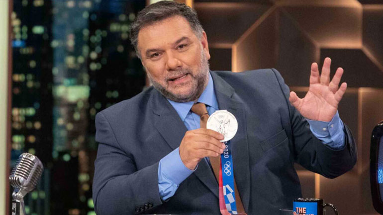 Γρηγόρης Αρναούτογλου για τα περιττά κιλά: «Κοιμάμαι με μηχάνημα οξυγόνου, δεν χωράει αστείο»