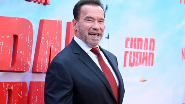 Ο Άρνολντ Σβαρτζενέγκερ στην πρεμιέρα της νέας σειράς του Netflix «Fubar»