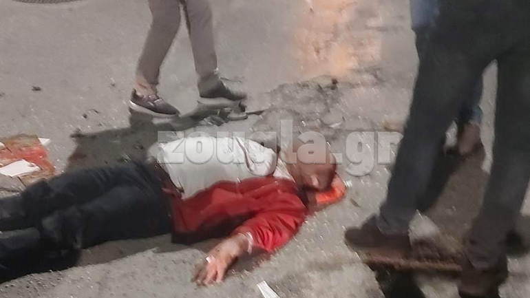 Άγιοι Ανάργυροι: Διανομέας συγκρούστηκε με αυτοκίνητο