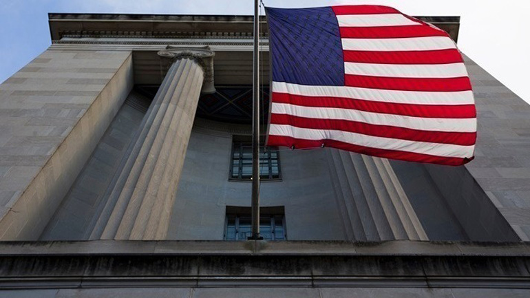 Όριο δανεισμού των ΗΠΑ: Πολιτικές αντεγκλήσεις και υποβάθμιση για το αμερικανικό αξιόχρεο