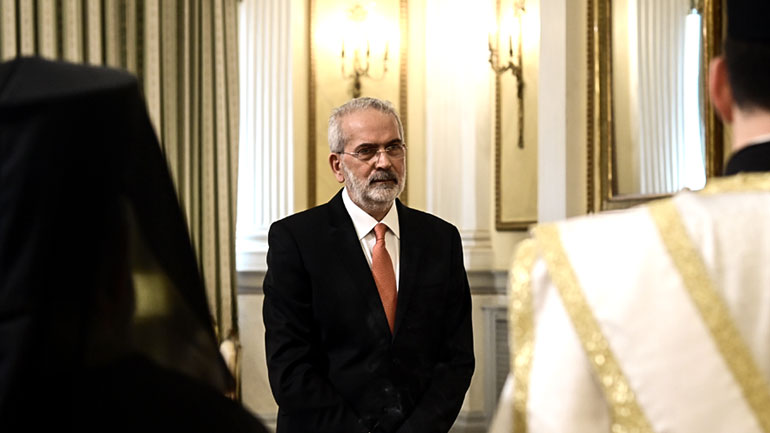 Ορκίστηκε υπηρεσιακός πρωθυπουργός ο Ιωάννης Σαρμάς
