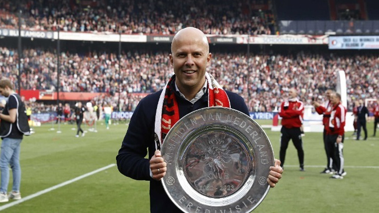 Παραμένει στον πάγκο της Φέγενορντ ο Σλοτ