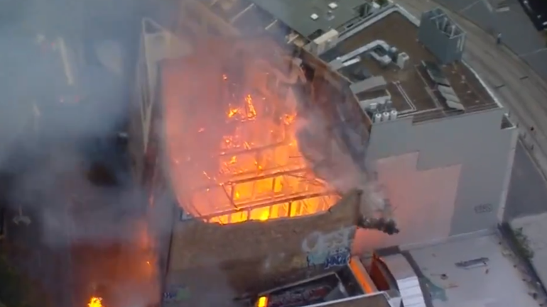 Υπό έλεγχο η μεγάλη πυρκαγιά στο κέντρο του Σίδνεϊ