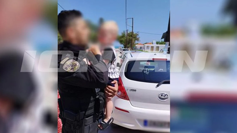 «Το παιδί “έβραζε”, μέσα στο αυτοκίνητο είχε 50 βαθμούς»: Συγκλονίζει ο αστυνομικός που έσωσε το παιδί στη Ζάκυνθο