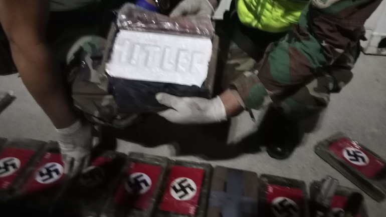 Περού: Κατάσχεση 58 κιλών κοκαΐνης συσκευασμένης σε δέματα με ναζιστικά σύμβολα