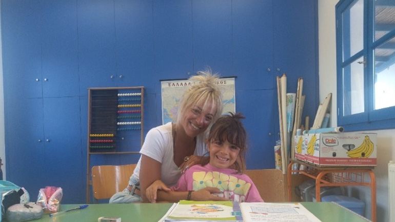 Δασκάλα στην Ηρακλειά έχει την κόρη της μοναδική μαθήτρια στο δημοτικό όπου διδάσκει