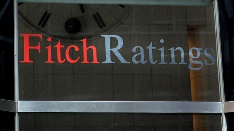 Ο οίκος Fitch υποβάθμισε την προοπτική του αξιόχρεου των τραπεζών Fannie Mae και Freddie Mac