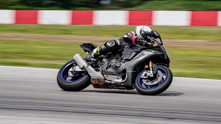 Δοκιμάζουμε το Dunlop KR της Moto 2 στις Σέρρες