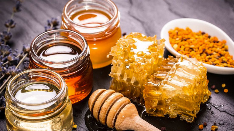 Πόσο υγιεινό είναι το μέλι σε σχέση με τη ζάχαρη Πόσο υγιεινό είναι το μέλι σε σχέση με τη ζάχαρη