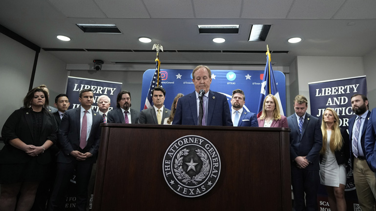 Απειλείται με παύση ο ισχυρός πολιτειακός υπουργός Δικαιοσύνης του Τέξας