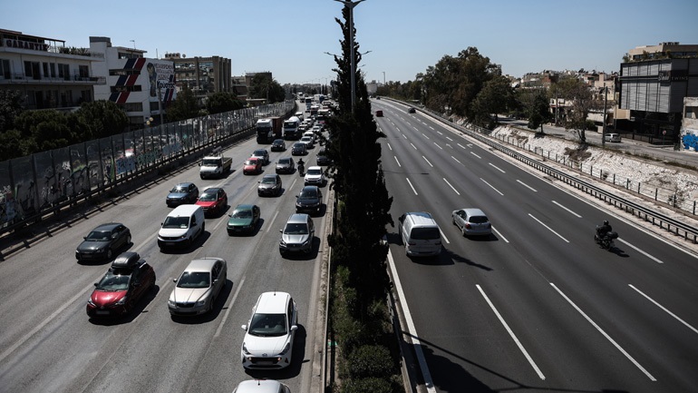 Διακοπή κυκλοφορίας στην παλαιά εθνική οδό Αθηνών-Θηβών λόγω τροχαίου