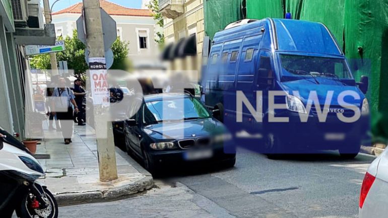 Καλαμάτα: Μεταγωγή της Πόλας Ρούπα υπό δρακόντεια μέτρα