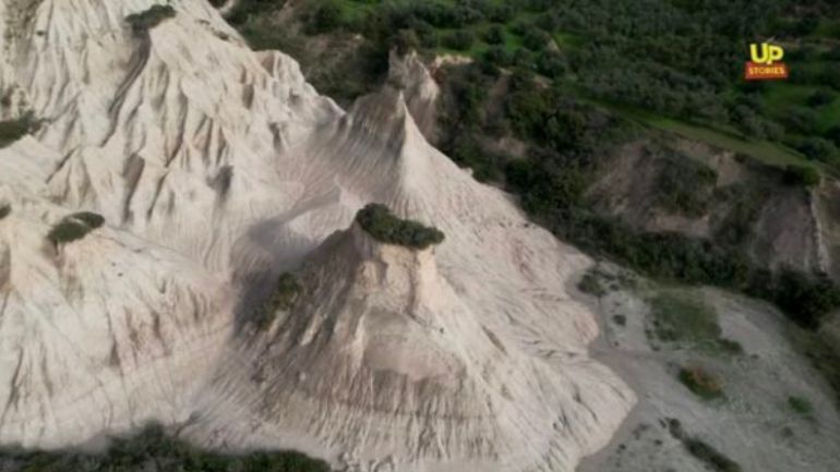 Kομολίθοι Κρήτης: Το εκπληκτικό άγνωστο τοπίο που θυμίζει Καππαδοκία