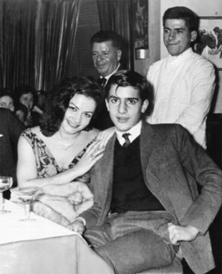 Η Ζωζώ Σαπουντζάκη με τον Αλέξανδρο Ωνάση