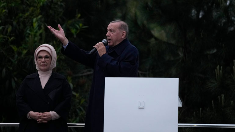 Νίκη του Ερντογάν με μικρή διαφορά