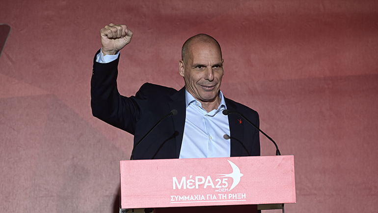 Σε μάχη, πόρτα-πόρτα, καλεί ο Γ. Βαρουφάκης