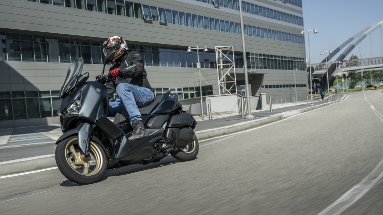 Αποστολή στο Μιλάνο: Yamaha XMAX 300