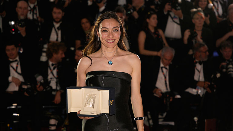 Μερβέ Ντιζντάρ:  Ποια είναι η ηθοποιός που προκάλεσε πολιτικό αναβρασμό στην Τουρκία με τις δηλώσεις της στις Κάννες