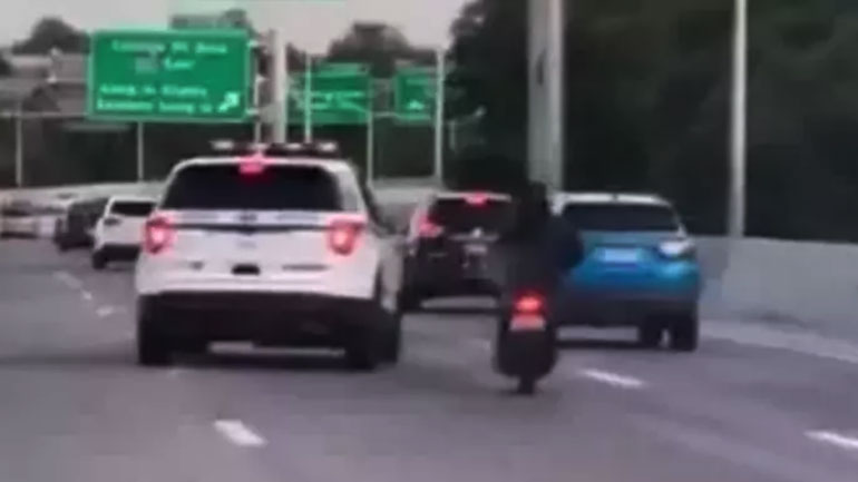 «Αλήτικη» κίνηση από περιπολικό – Προσπαθούσε απεγνωσμένα να στείλει στο νοσοκομείο μηχανόβιο 