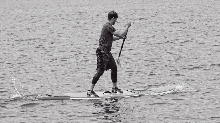 Νεκρός τουρίστας από κεραυνό στη Ρόδο: «Του λέγαμε “βγες από τη θάλασσα γιατί βρέχει”»