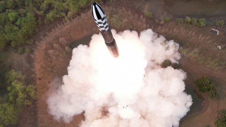 Η Βόρεια Κορέα επιβεβαιώνει πως θα εκτοξεύσει κατασκοπευτικό δορυφόρο τον Ιούνιο Η Βόρεια Κορέα επιβεβαιώνει πως θα εκτοξεύσει κατασκοπευτικό δορυφόρο τον Ιούνιο