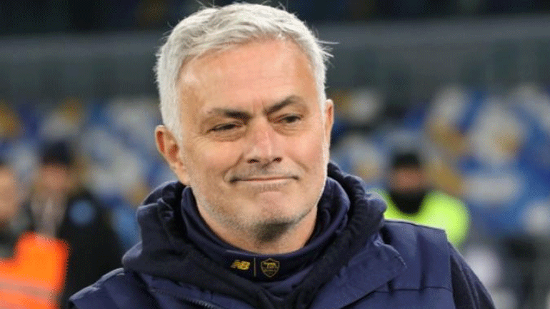 Μουρίνιο: «Είμαστε εδώ, η ιστορία δεν κερδίζει τελικούς»