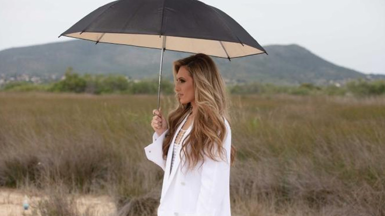 Stelia: Μας ταξιδεύει μουσικά στα «Όνειρά» της!