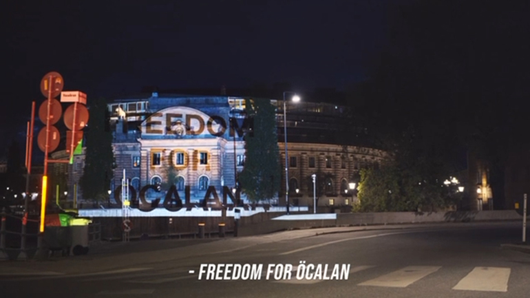 Δράση φιλοκούρδων ακτιβιστών στη Σουηδία προκαλεί εκνευρισμό στην Τουρκία Δράση φιλοκούρδων ακτιβιστών στη Σουηδία προκαλεί εκνευρισμό στην Τουρκία