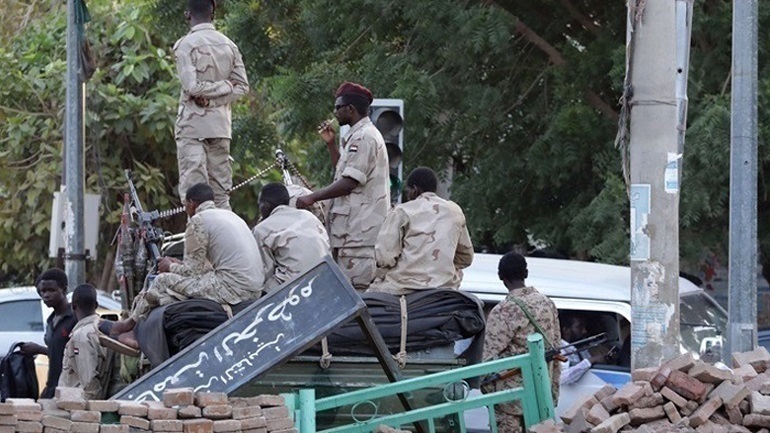 Σουδάν: Οι ένοπλες δυνάμεις διέκοψαν τις διαπραγματεύσεις με τους παραστρατιωτικούς για την κατάπαυση του πυρός