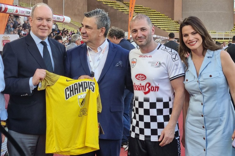 Ο πρίγκηπας Αλβέρτος με τον Κώστα Μαστοράκη, τον Γιώργο Μελισσανίδη και την Βίκυ Καρνέζη 