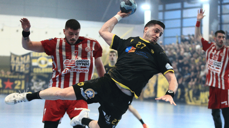 Η ΑΕΚ πρωταθλήτρια στη Handball Premier, 27-22 τον Ολυμπιακό