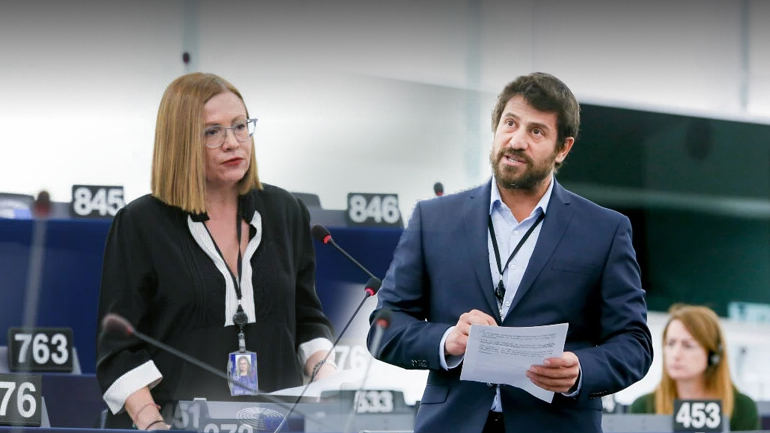 Η Ολομέλεια του Ευρωκοινοβουλίου αποφάσισε την άρση της ασυλίας του Αλέξη Γεωργούλη και της Μαρίας Σπυράκη Η Ολομέλεια του Ευρωκοινοβουλίου αποφάσισε την άρση της ασυλίας του Αλέξη Γεωργούλη και της Μαρίας Σπυράκη