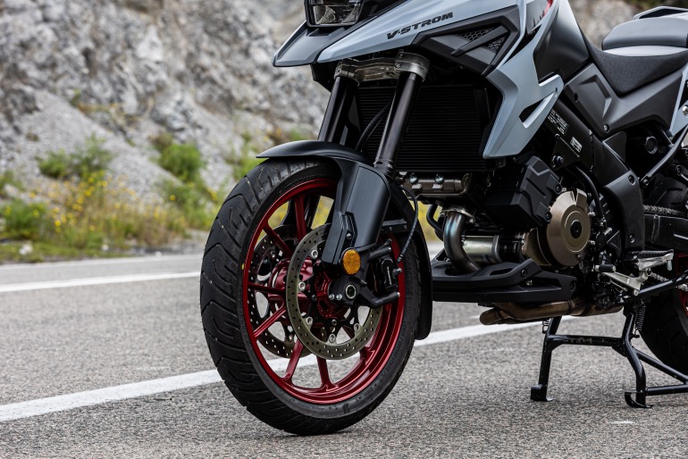 Το μοτέρ V-2 των 1050cc παραμένει σε υψηλό επίπεδο απόδοσης