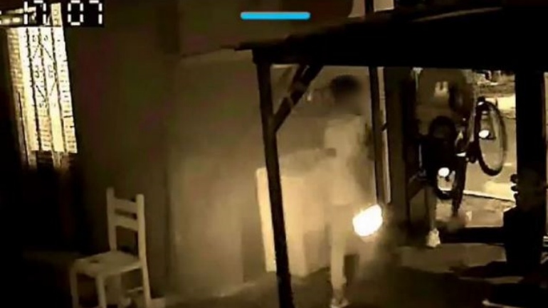 Λαμία: Η κάμερα κατέγραψε τους ανήλικους κλέφτες