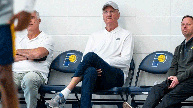 ΝΒΑ: Επέστρεψε στους Ιντιάνα Πέισερς ως σύμβουλος ο Λάρι Μπερντ